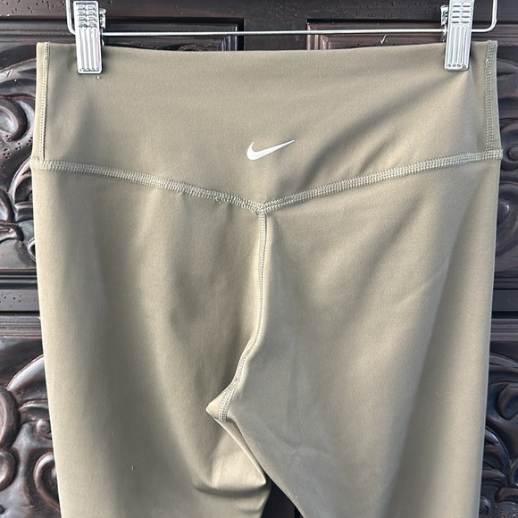 Nike dry fit leggings, green women’s - Picture 5 of 5
